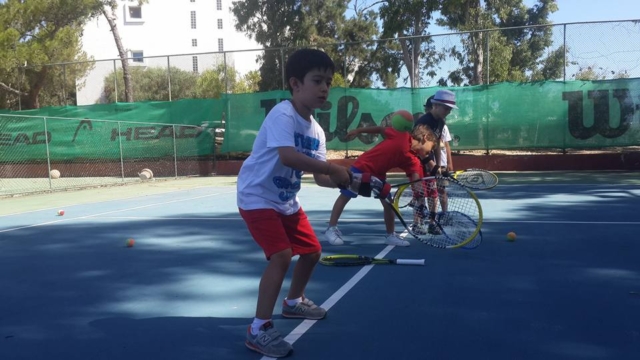 tenis,tenis kursu,tenis dersi,forehand,backhand,elcik,oktenis,tenis okulu,tenis akademi,tenis video,ttf,tenisfederasyonu,ogünköprülü