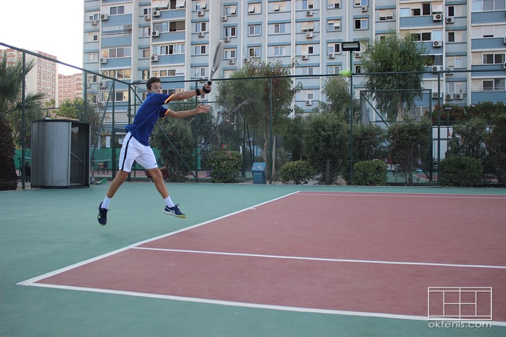 tenis,tenis kursu,tenis dersi,forehand,backhand,elcik,oktenis,tenis okulu,tenis akademi,tenis video,ttf,tenisfederasyonu,ogünköprülü