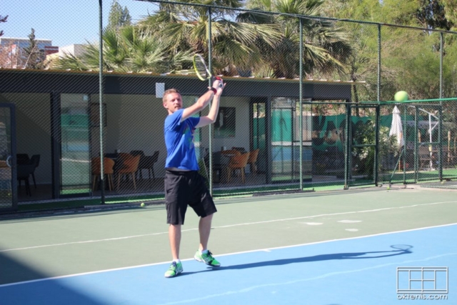 tenis,tenis kursu,tenis dersi,forehand,backhand,elcik,oktenis,tenis okulu